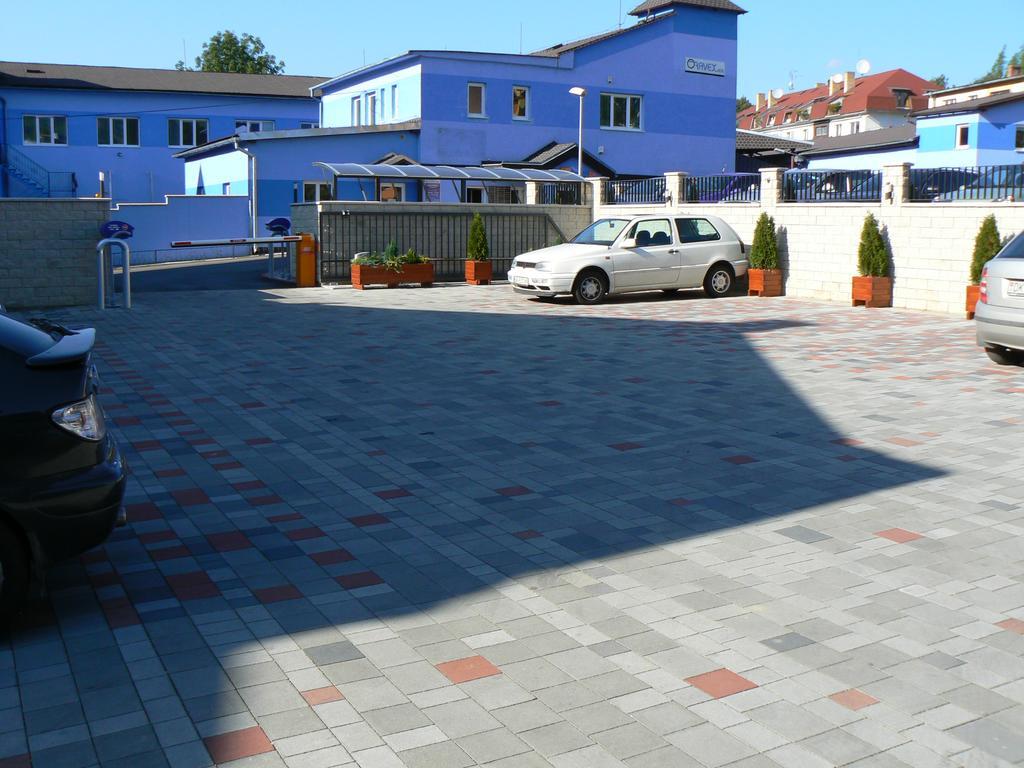 דולני קובין Top Penzion Marina מראה חיצוני תמונה
